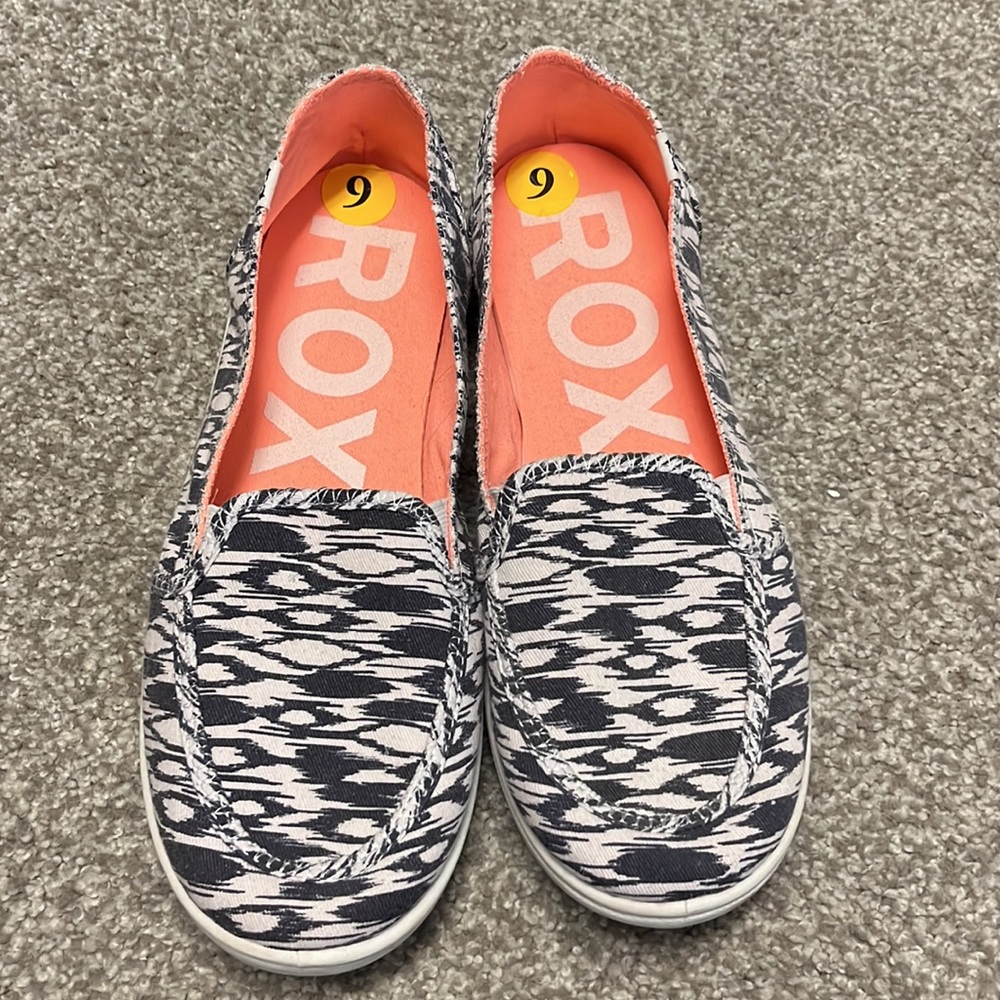 Ladies Roxy Slip ins - Picture 2 of 4